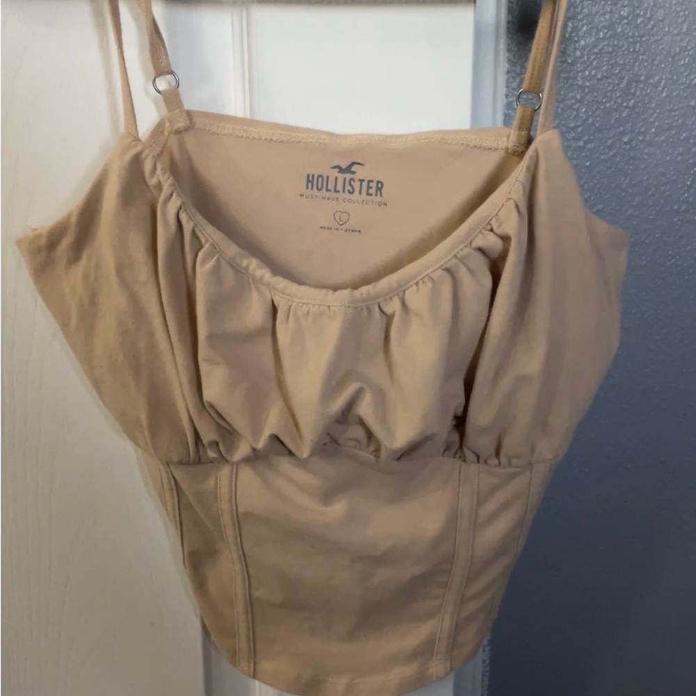 Hollister must have collection top